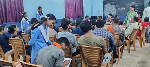 पालक-शिक्षक बैठक में परीक्षा परिणाम पर हुई चर्चा, कमजोर छात्राओं के लिए लगेंगी उपचारात्मक कक्षाएं